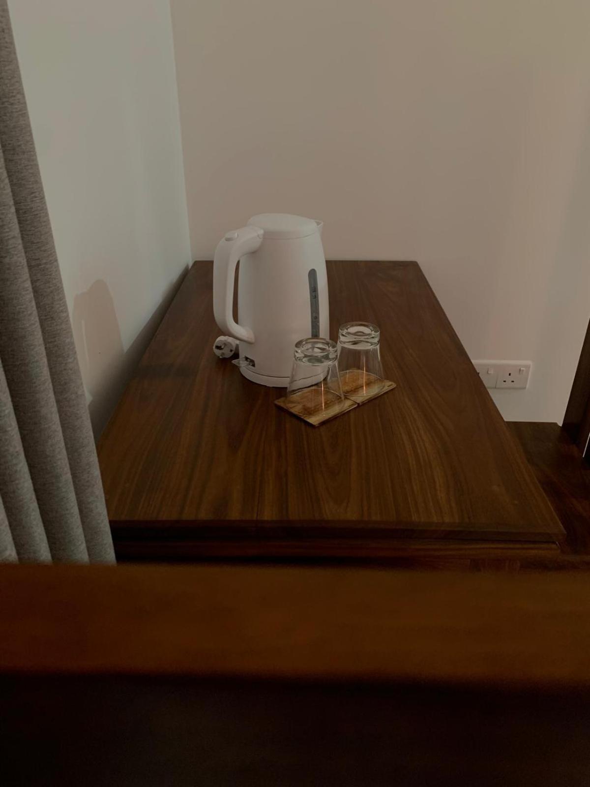 Sebastian Transit Villa With Free Shuttle Service To Airport Kotugoda 외부 사진