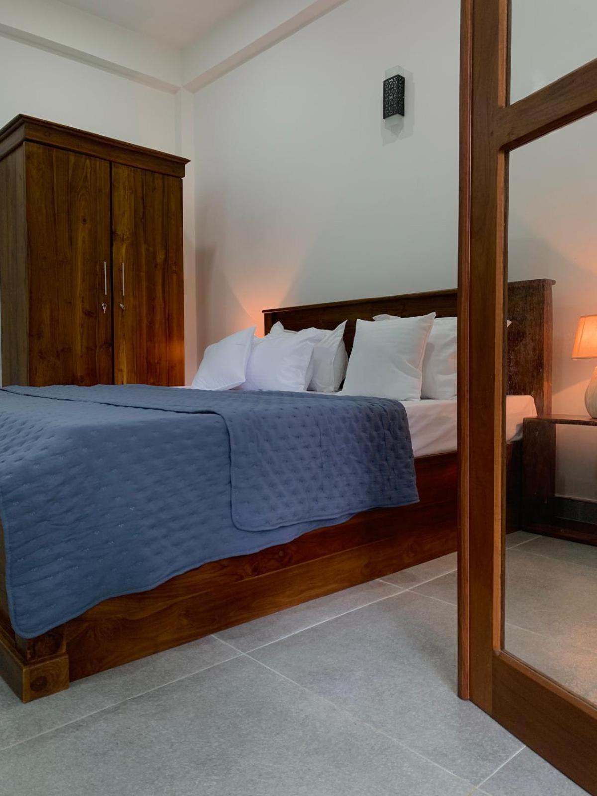Sebastian Transit Villa With Free Shuttle Service To Airport Kotugoda 외부 사진