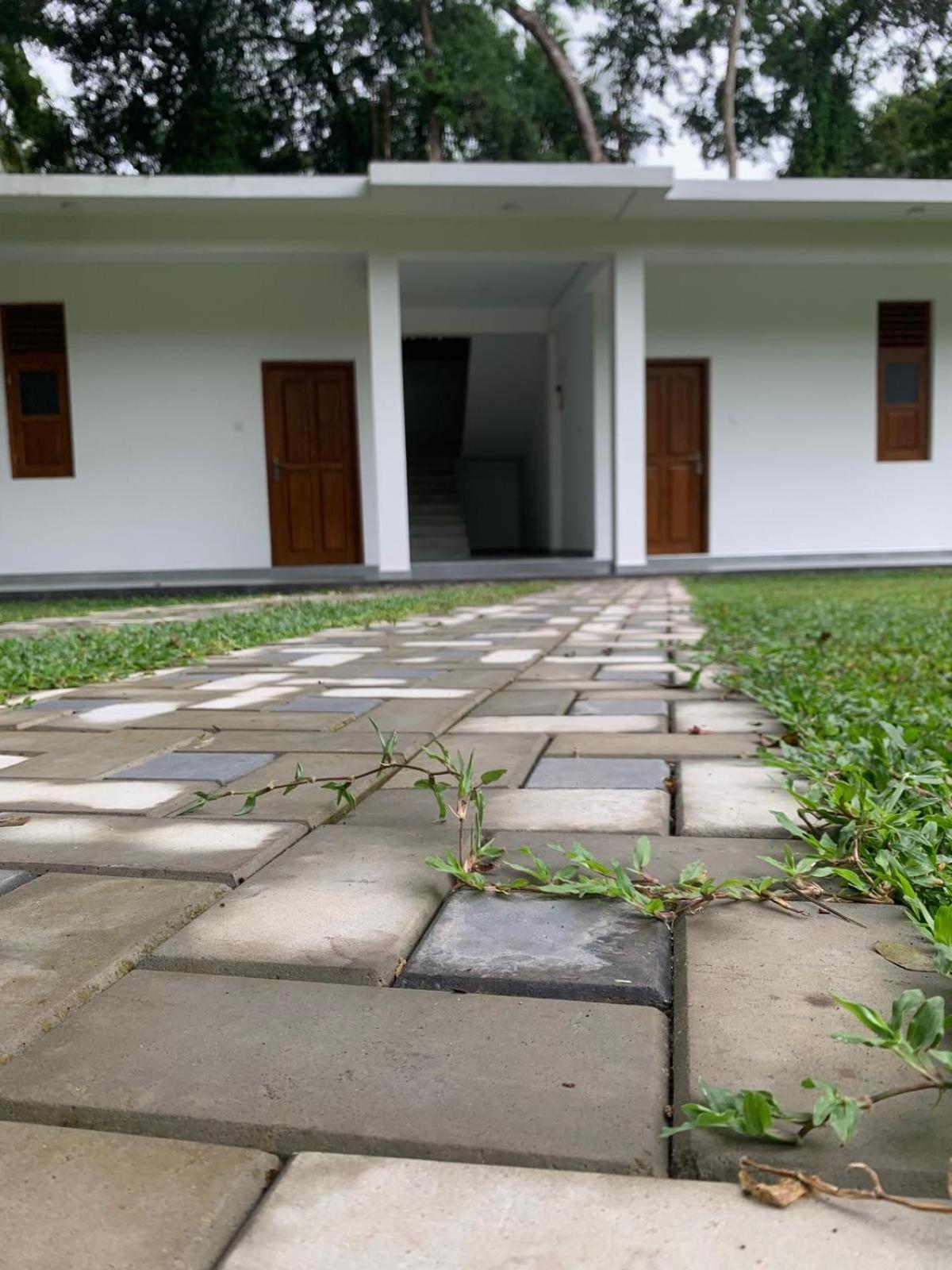 Sebastian Transit Villa With Free Shuttle Service To Airport Kotugoda 외부 사진